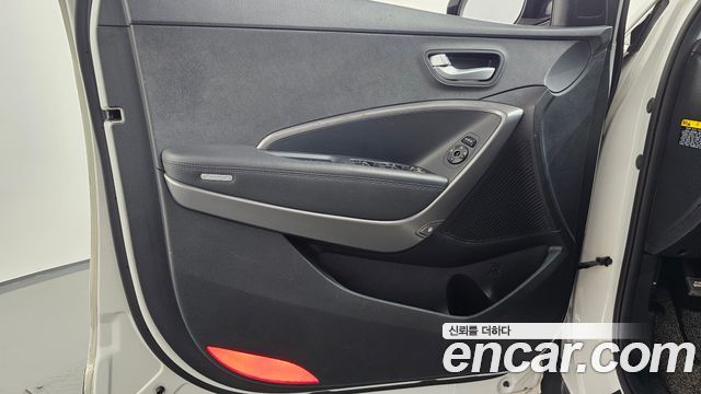 Hyundai Santafe 2016 — photo 14