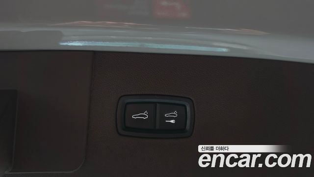Porsche Cayenne 2021 — photo 22
