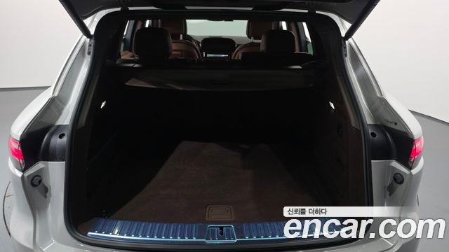 Porsche Cayenne 2021 — photo 23