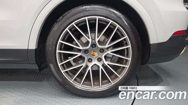 Porsche Cayenne 2021 — photo 7