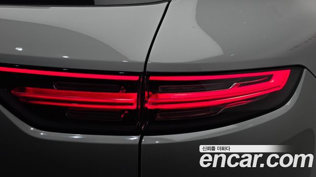 Porsche Cayenne 2021 — photo 9