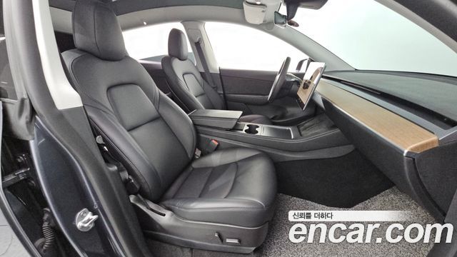 Tesla Model Y 2022 — photo 11