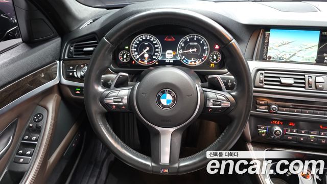BMW 5-Series 2016 — photo 19