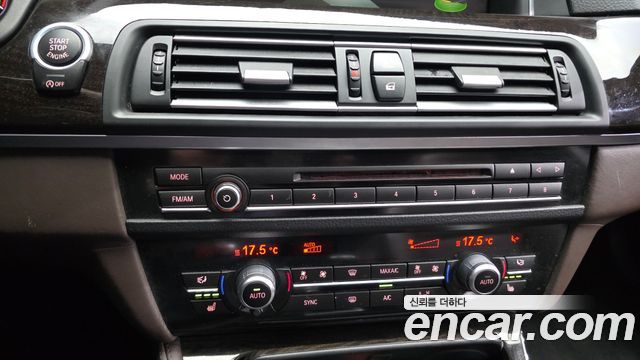 BMW 5-Series 2016 — photo 22