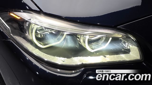 BMW 5-Series 2016 — photo 8
