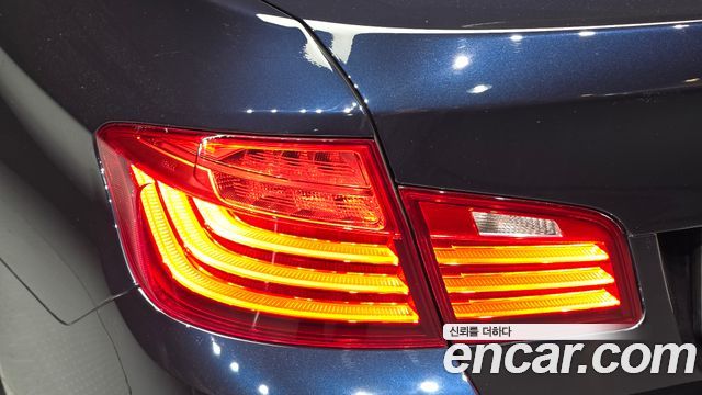 BMW 5-Series 2016 — photo 9