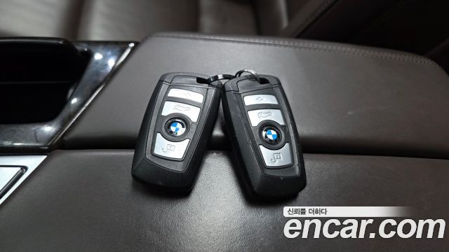 BMW 5-Series 2016 — photo 33