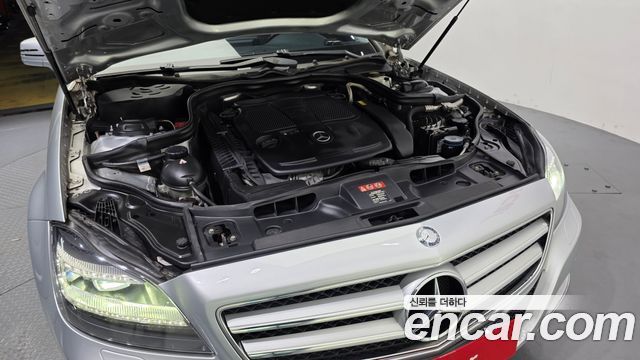 Mercedes-Benz CLS-Class 2012 — photo 6