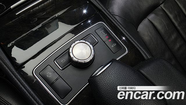 Mercedes-Benz CLS-Class 2012 — photo 16