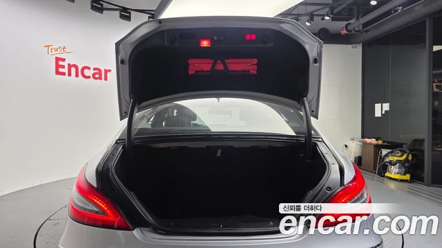 Mercedes-Benz CLS-Class 2012 — photo 19