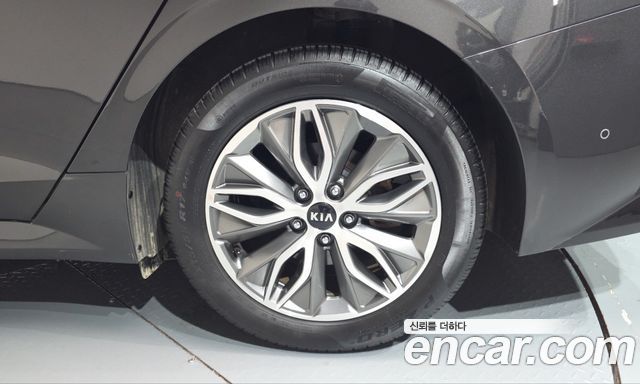 Kia K5 2021 — photo 7