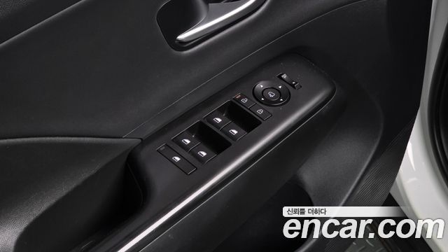 Hyundai Kona 2023 — photo 16