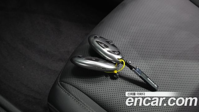 Hyundai Kona 2023 — photo 19