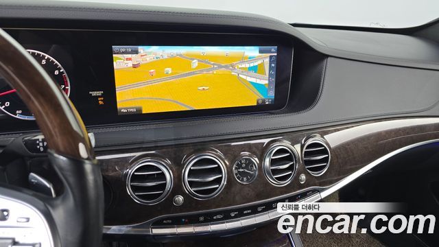 Mercedes-Benz S-Class 2018 — photo 12