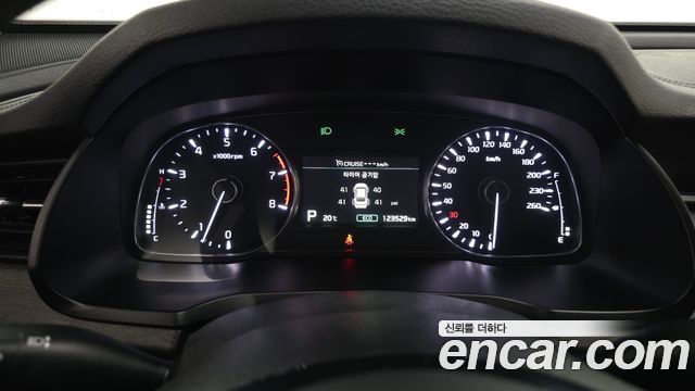 Kia K7 2021 — photo 8
