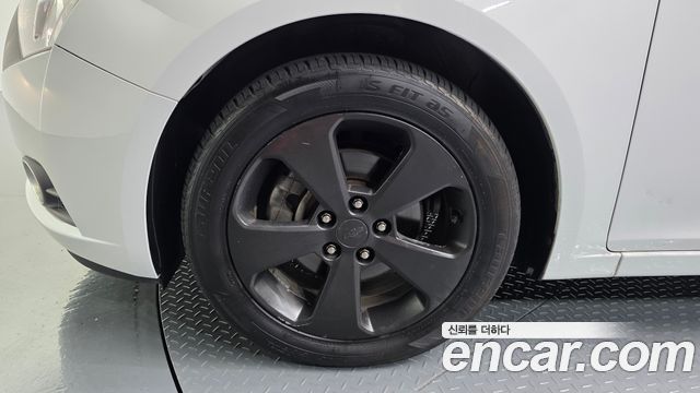 Chevrolet Korea Cruze 2011 — photo 5