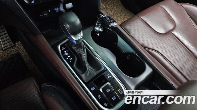 Hyundai Santafe 2019 — photo 12