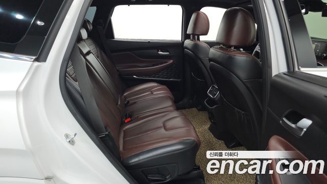 Hyundai Santafe 2019 — photo 18