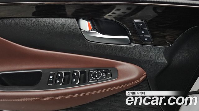 Hyundai Santafe 2019 — photo 25