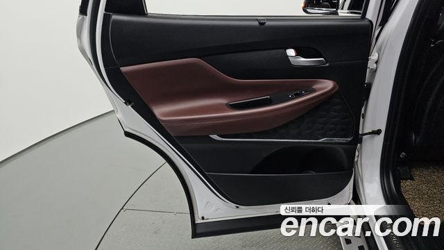 Hyundai Santafe 2019 — photo 15