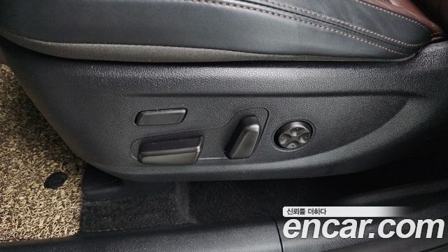 Hyundai Santafe 2019 — photo 29