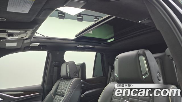 Cadillac Escalade 2021 — photo 23