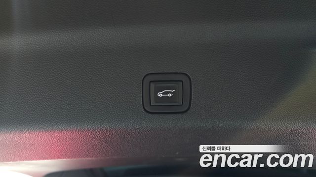 Cadillac Escalade 2021 — photo 24