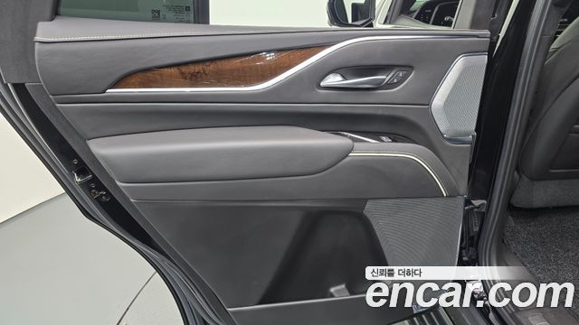 Cadillac Escalade 2021 — photo 15