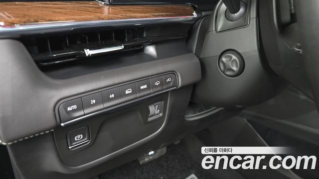 Cadillac Escalade 2021 — photo 30