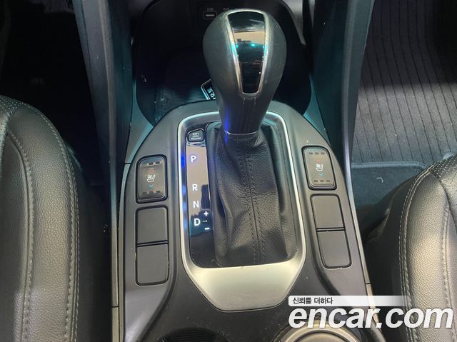Hyundai Santafe 2016 — photo 9