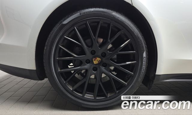 Porsche Panamera 2018 — photo 5