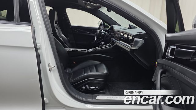 Porsche Panamera 2018 — photo 16