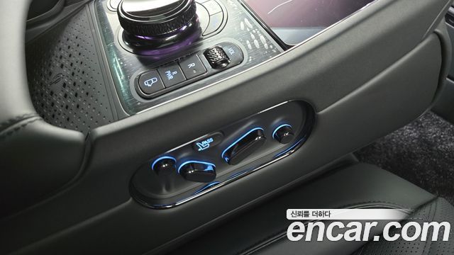 Genesis G90 2025 — photo 36