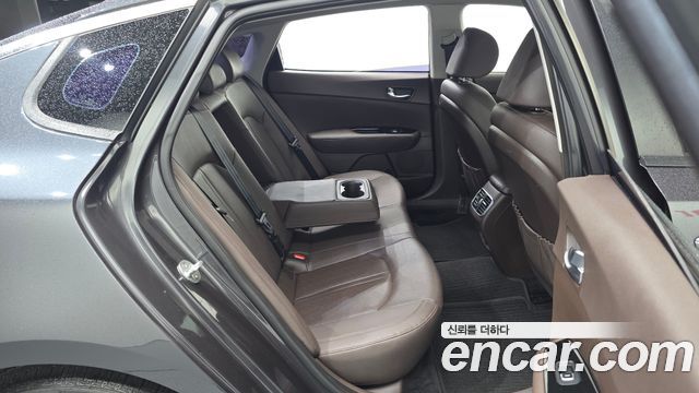 Kia K5 2020 — photo 23