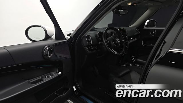Mini Countryman 2021 — photo 13