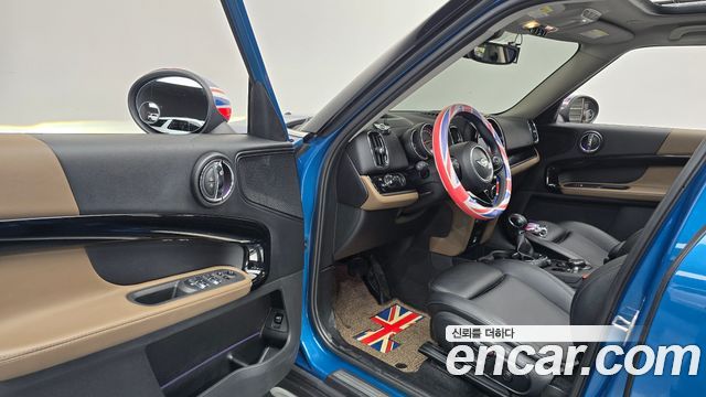 Mini Countryman 2018 — photo 10