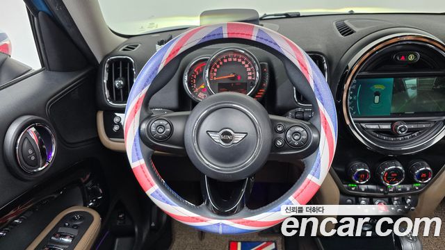 Mini Countryman 2018 — photo 13
