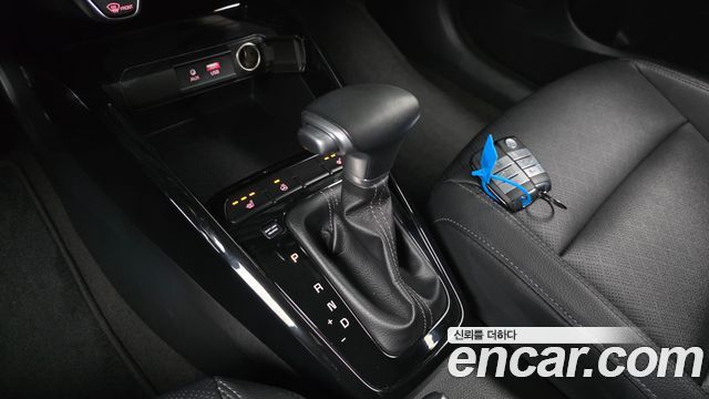 Kia Stonic 2018 — photo 12