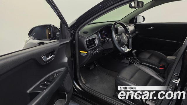 Kia Stonic 2018 — photo 13