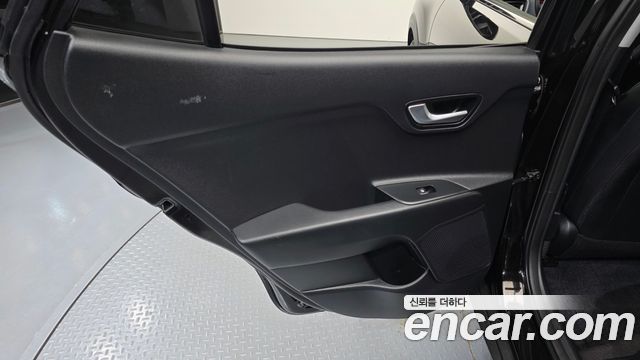 Kia Stonic 2018 — photo 15