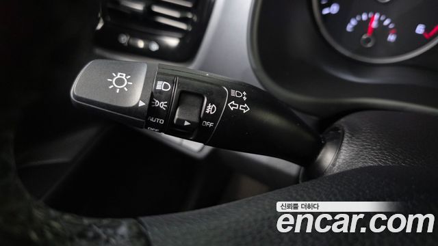 Kia Stonic 2018 — photo 27