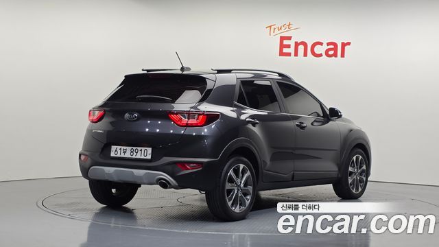 Kia Stonic 2018 — photo 2