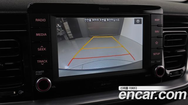 Kia Stonic 2018 — photo 15
