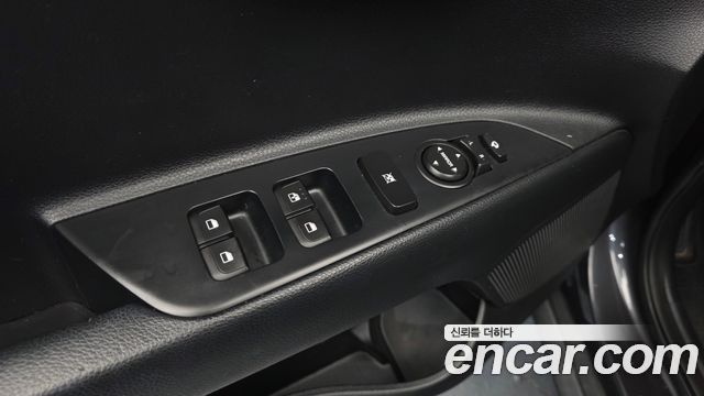 Kia Stonic 2018 — photo 18