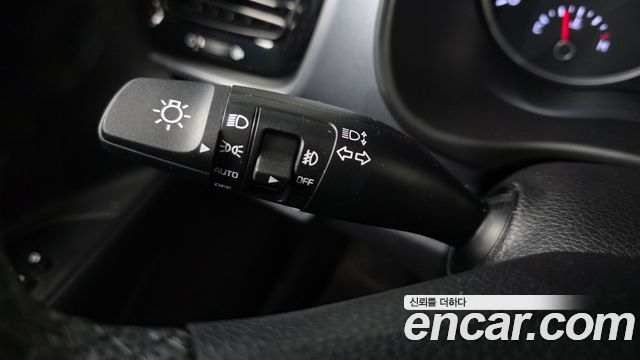 Kia Stonic 2018 — photo 19