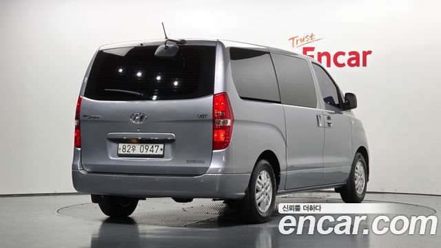 Hyundai Starex 2019 — photo 2