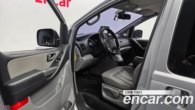 Hyundai Starex 2019 — photo 13
