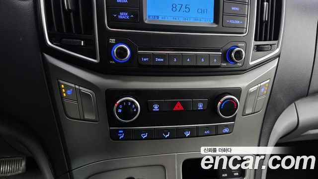 Hyundai Starex 2019 — photo 23