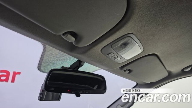 Hyundai Starex 2019 — photo 25