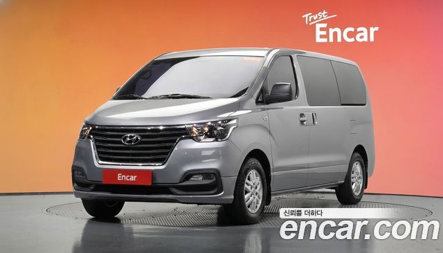 Hyundai Starex 2019 — photo 1